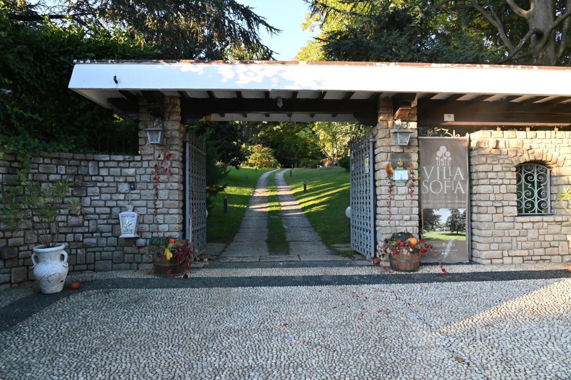 Wonderful Villa Between Como And Milano Sirtori Екстериор снимка